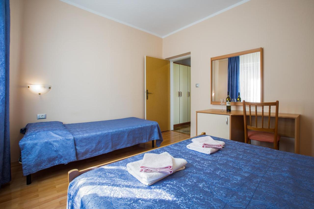 Apartments Maria Пореч Экстерьер фото