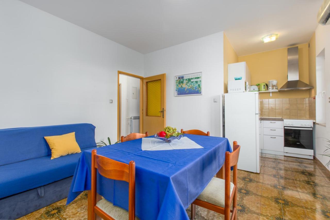 Apartments Maria Пореч Экстерьер фото