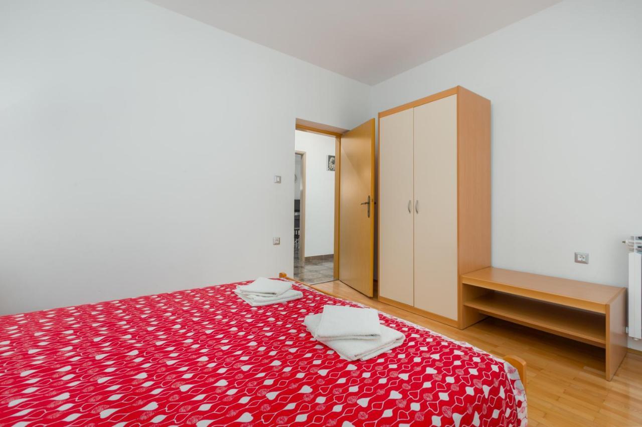 Apartments Maria Пореч Экстерьер фото