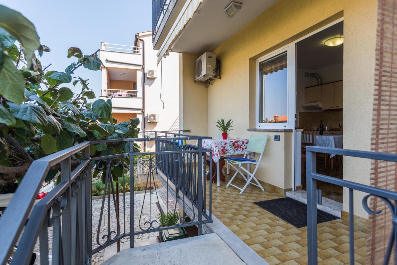 Apartments Maria Пореч Экстерьер фото