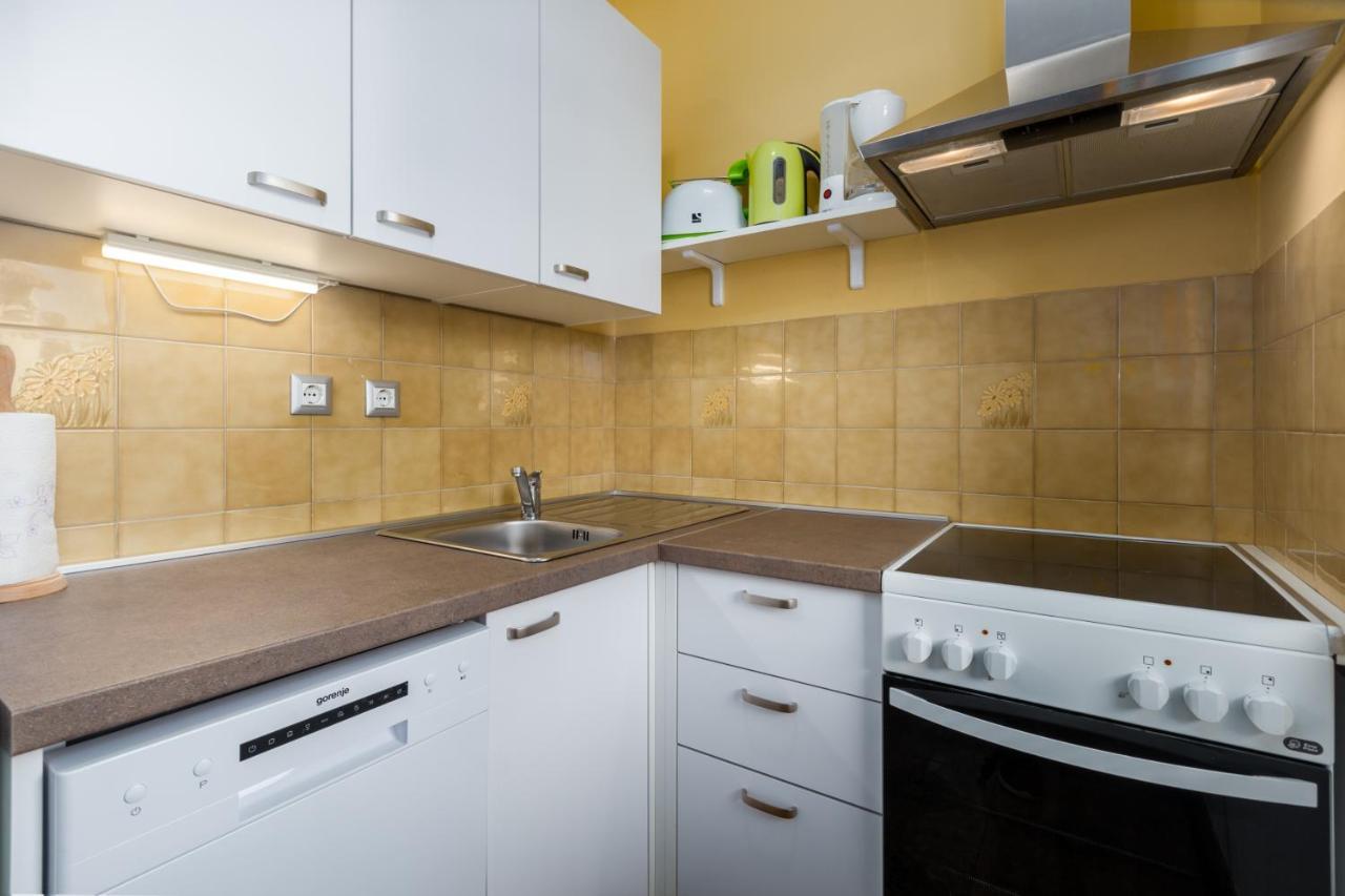 Apartments Maria Пореч Экстерьер фото