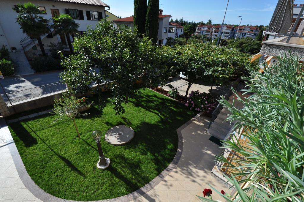 Apartments Maria Пореч Экстерьер фото